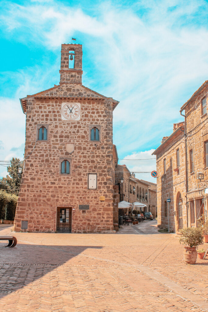 Piazza Sovana